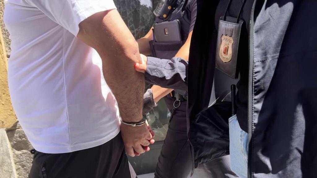 Operativo policial contra las mafias de móviles robados