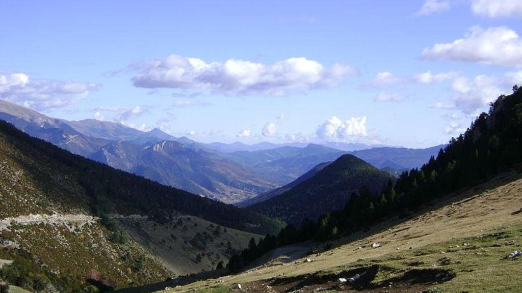 Vista desde el Collado de Torn. En el Cadí-Moixeró, tramo Bagà-Gósol