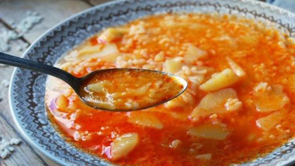 Patates amb arròs en una foto d'arxiu