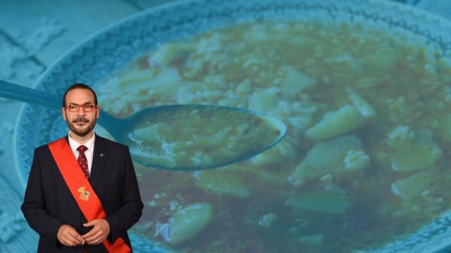 Fotomontaje de David Bote con un fondo de su plato favorito