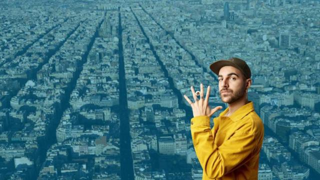 Montaje de Nil Moliner y Barcelona de fondo