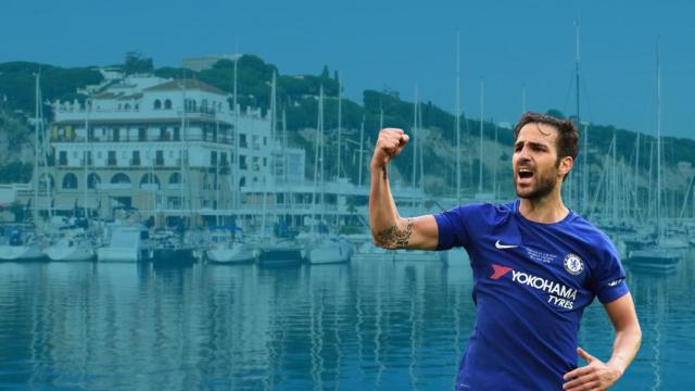 Fotomontaje de Cesc Fàbregas sobre una imagen de archivo de su pueblo natal