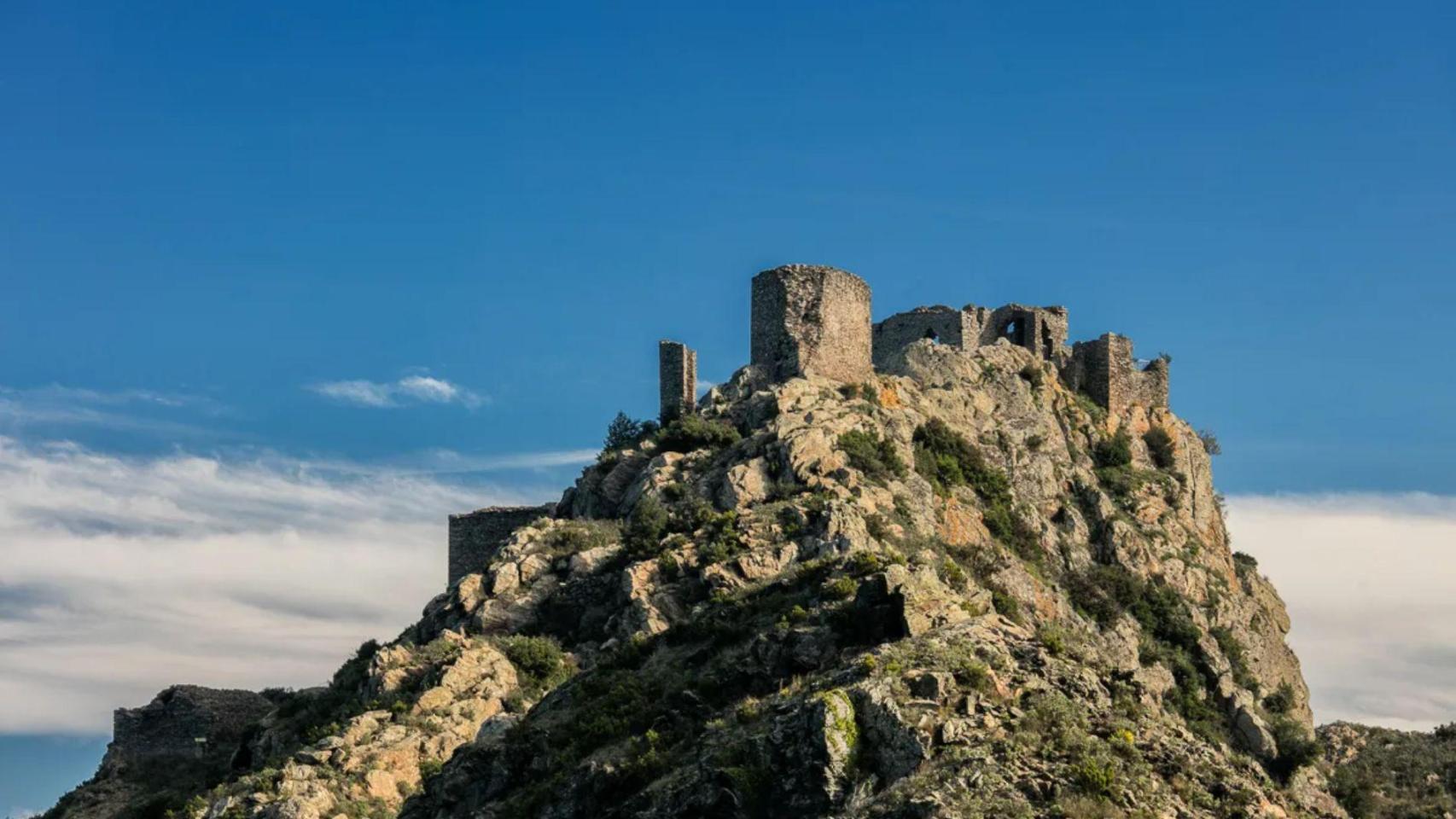 Así es el castillo medieval con mejores vistas de la Costa Brava, el Castell de Vereda