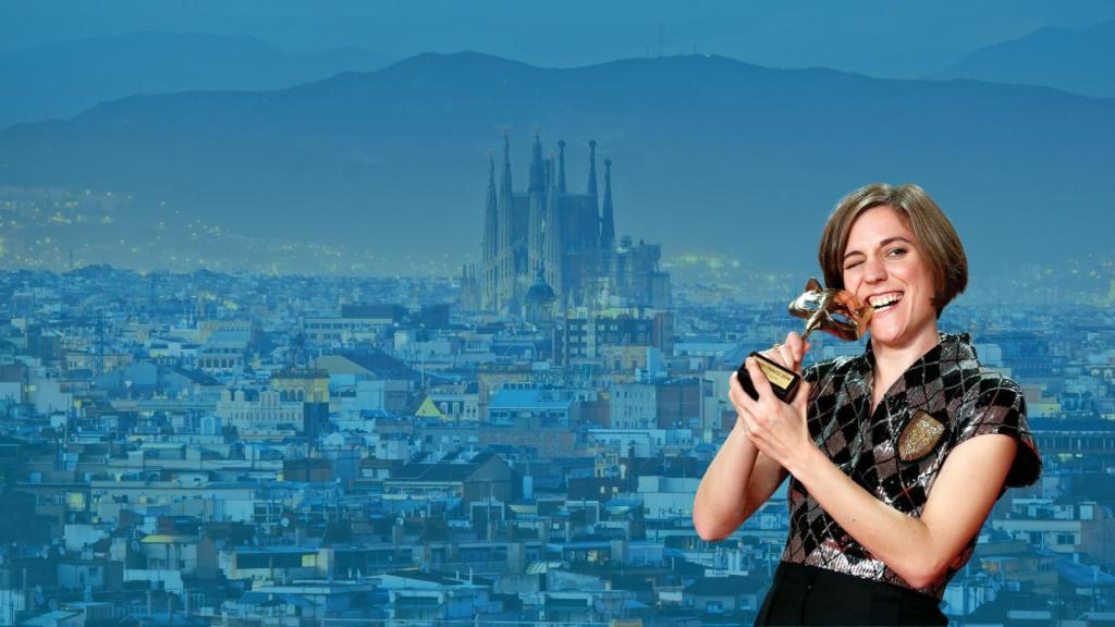 Fotomontaje de Carla Simón sobre un fondo de la ciudad de Barcelona