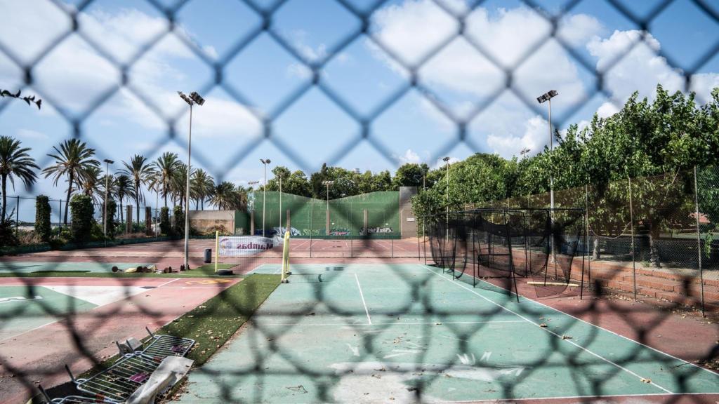 Instal·lacions esportives de la platja del Litoral de Sant Adrià