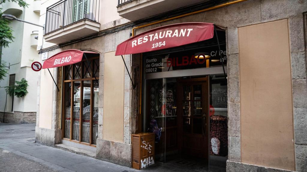 Façana del restaurant Bilbao, situat al carrer del Perill, 33