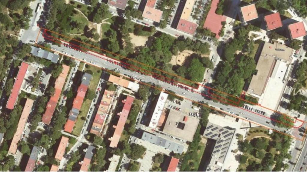Vista aérea de la calle Poesia de Barcelona, donde se instalarán las rampas mecánicas