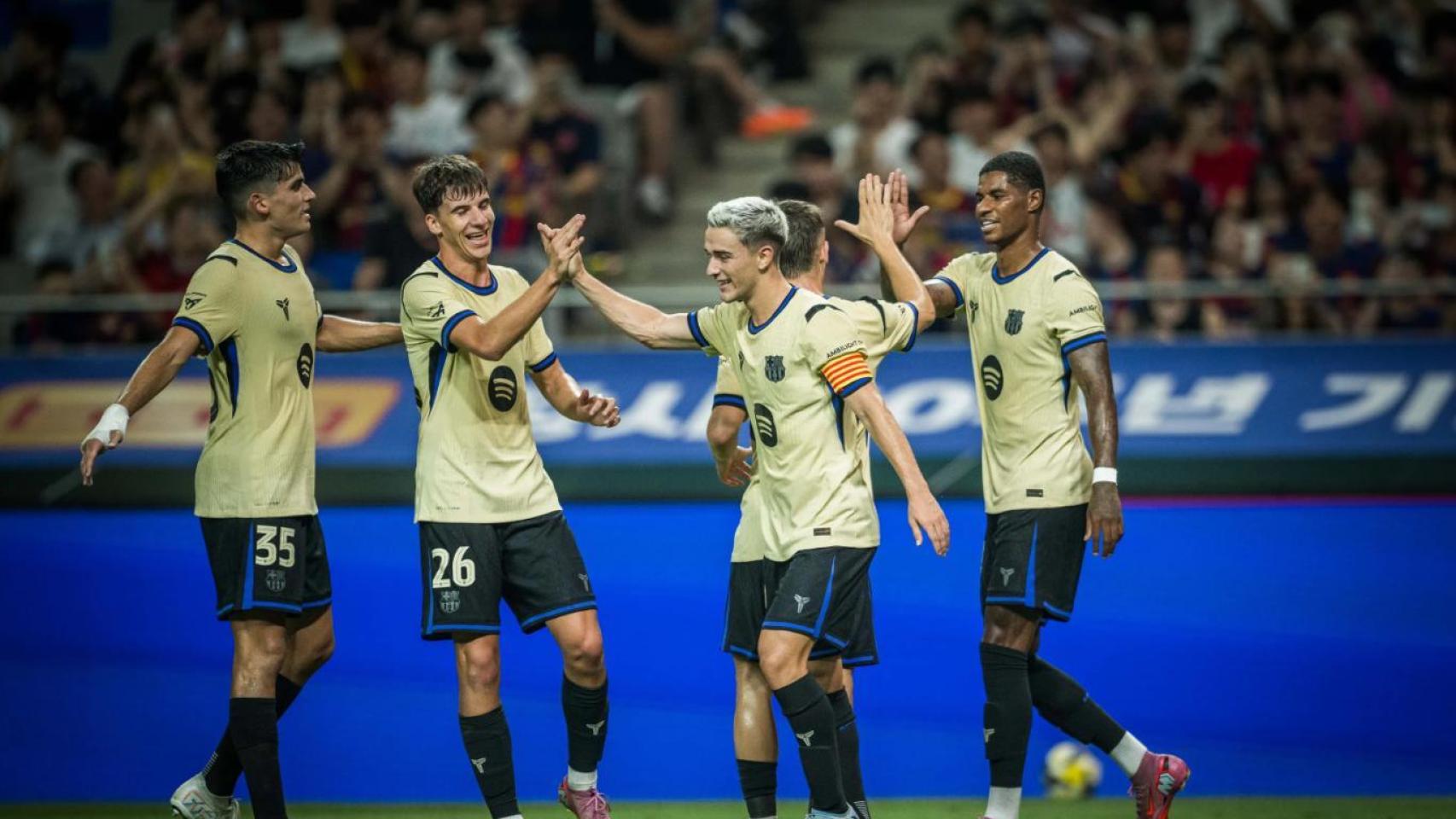 Los jugadores del Barça celebran un gol en el partido de pretemporada contra el FC Seoul