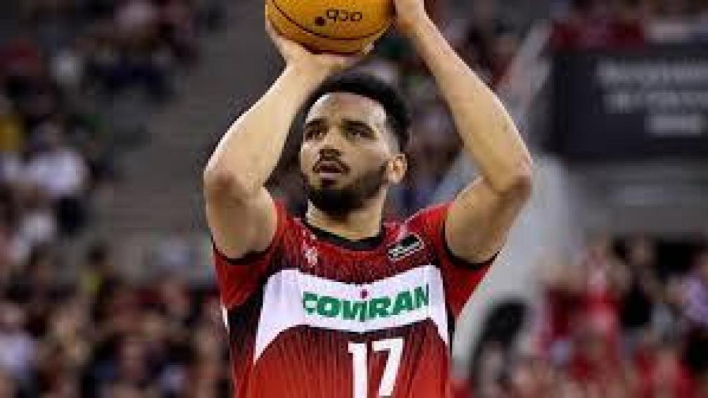 Amine Nou, con el Granada