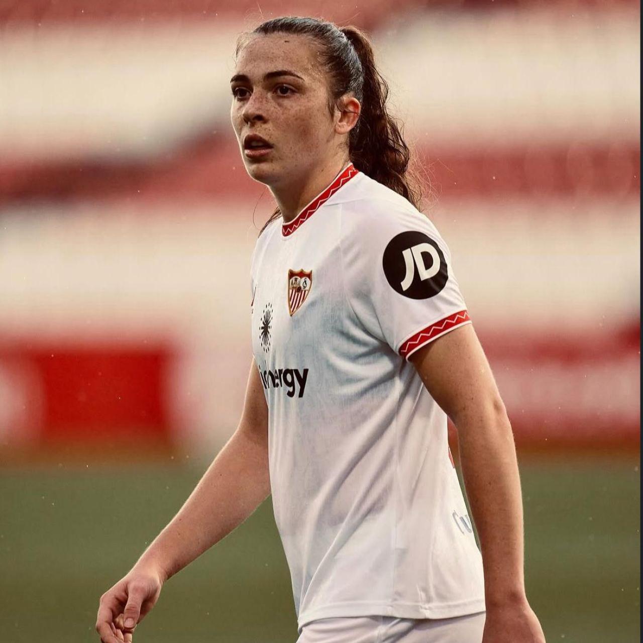 Lucía Corrales con el Sevilla CF