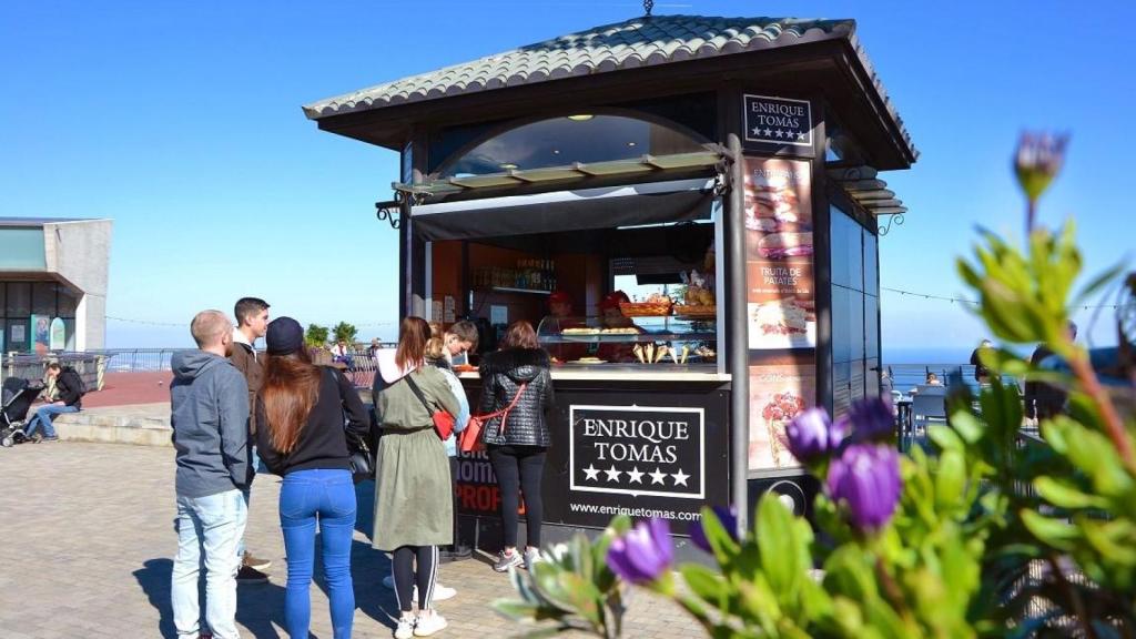 Punt de restauració d'Enrique Tomàs al mirador del Tibidabo