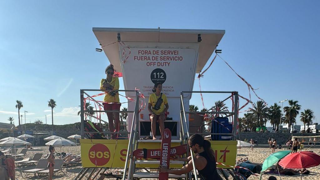 Una torre de vigilància de Barcelona tancada per la vaga dels socorristes