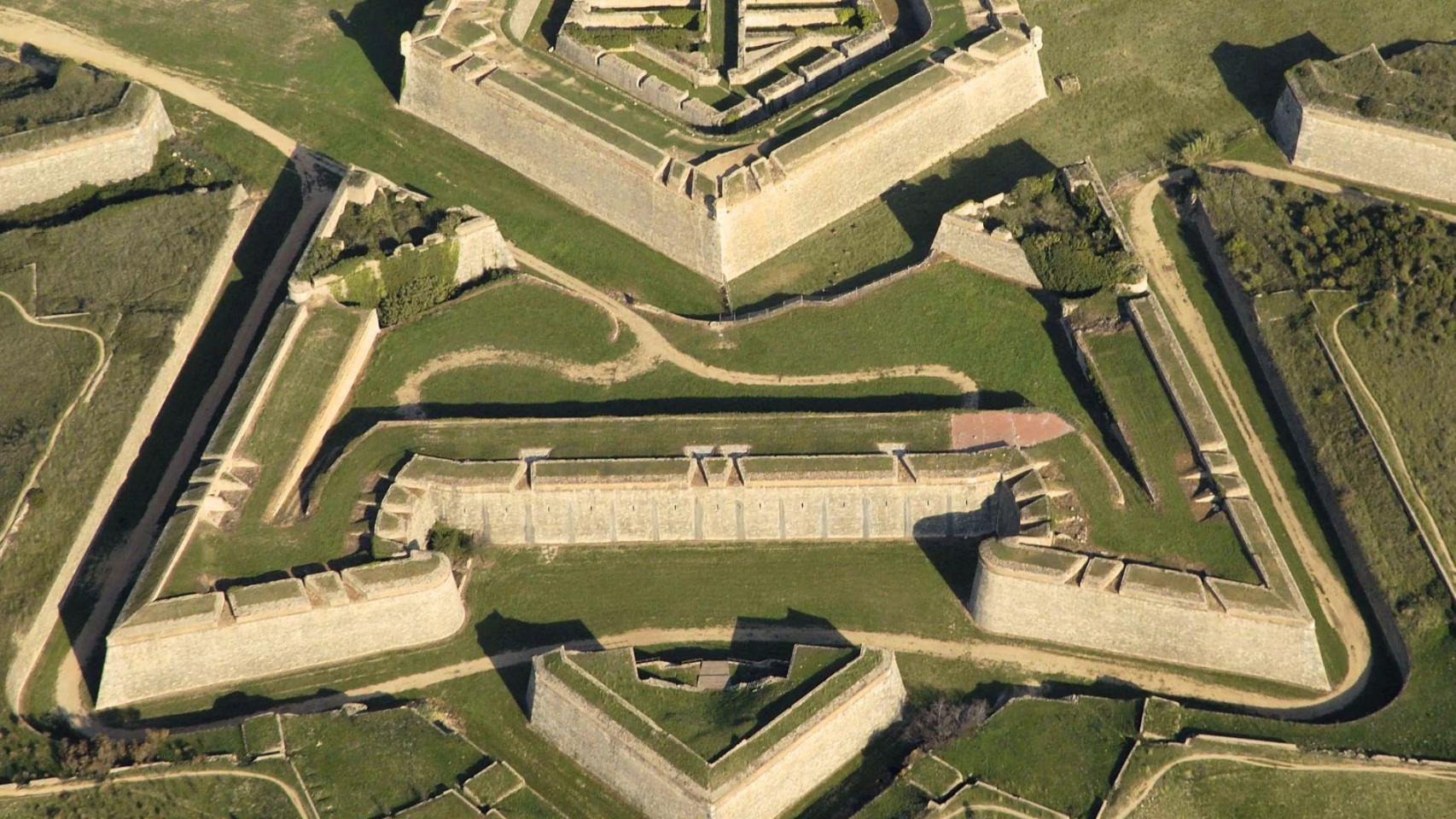 Así es la fortaleza militar más grande de Europa, el castillo de Sant Ferran