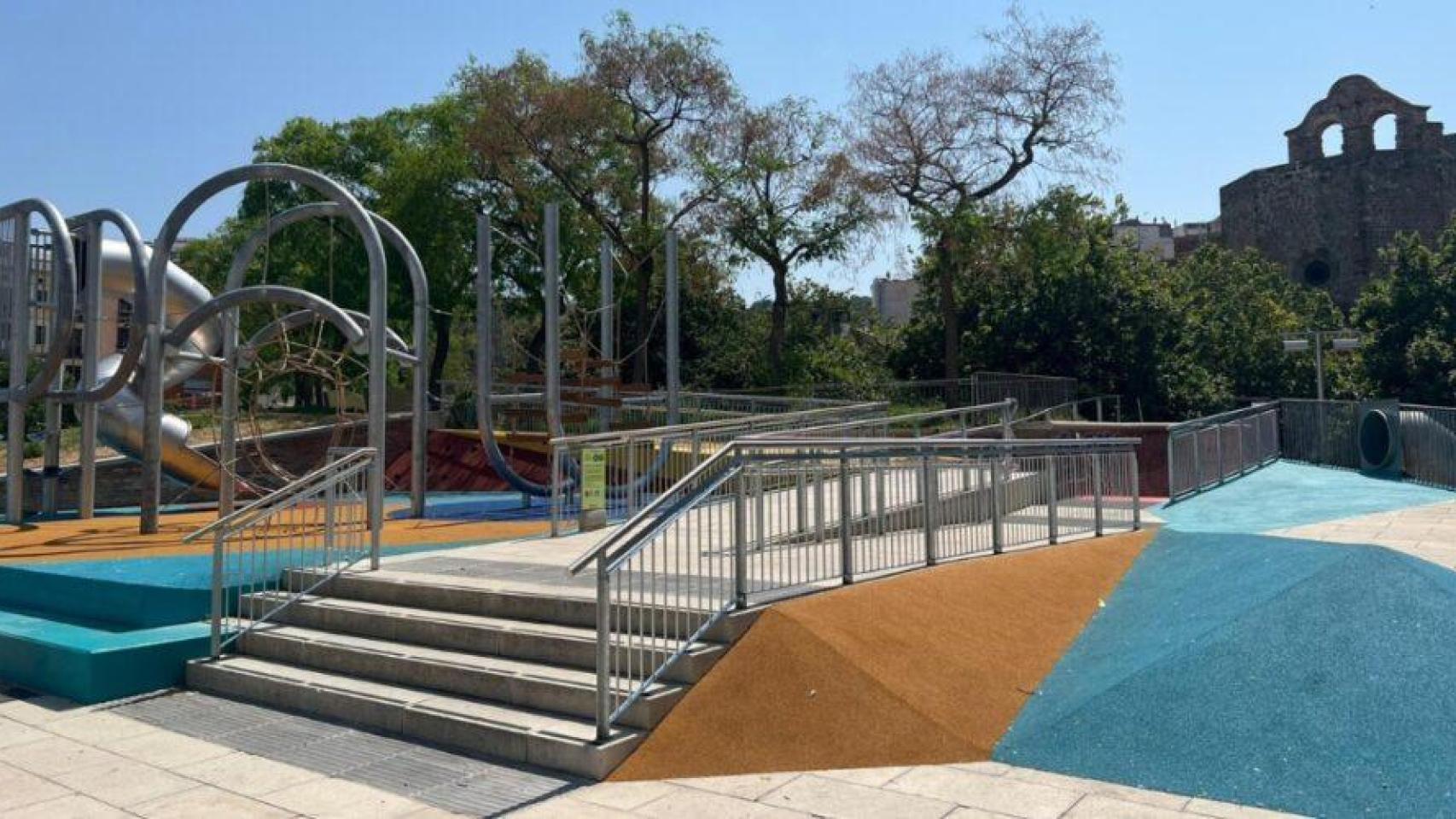 El nuevo parque infantil de El Raval de Barcelona en los Jardins de Sant Pau del Camp