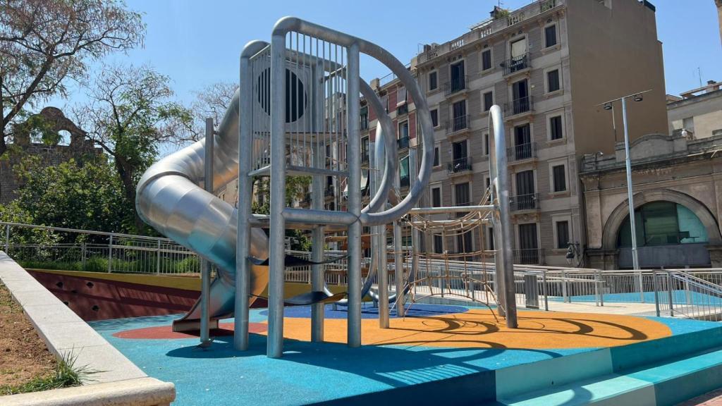 El nou parc infantil de El Raval de Barcelona als Jardins de Sant Pau del Camp