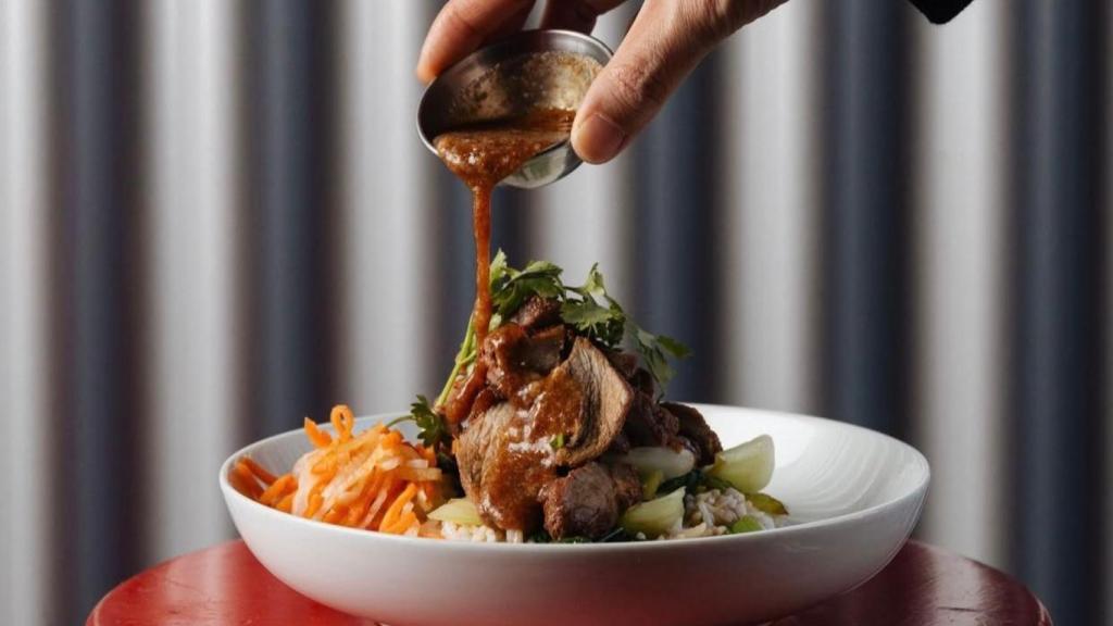 Plato de la carta del Banh Mi Club