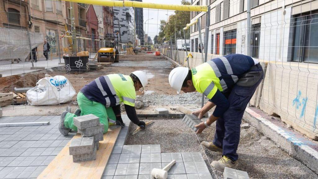 Obres a Barcelona en una imatge d'arxiu