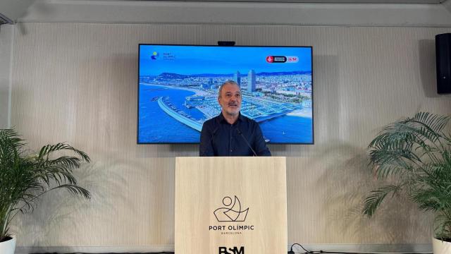 Jaume Collboni durante el acto en el Port Olímpic