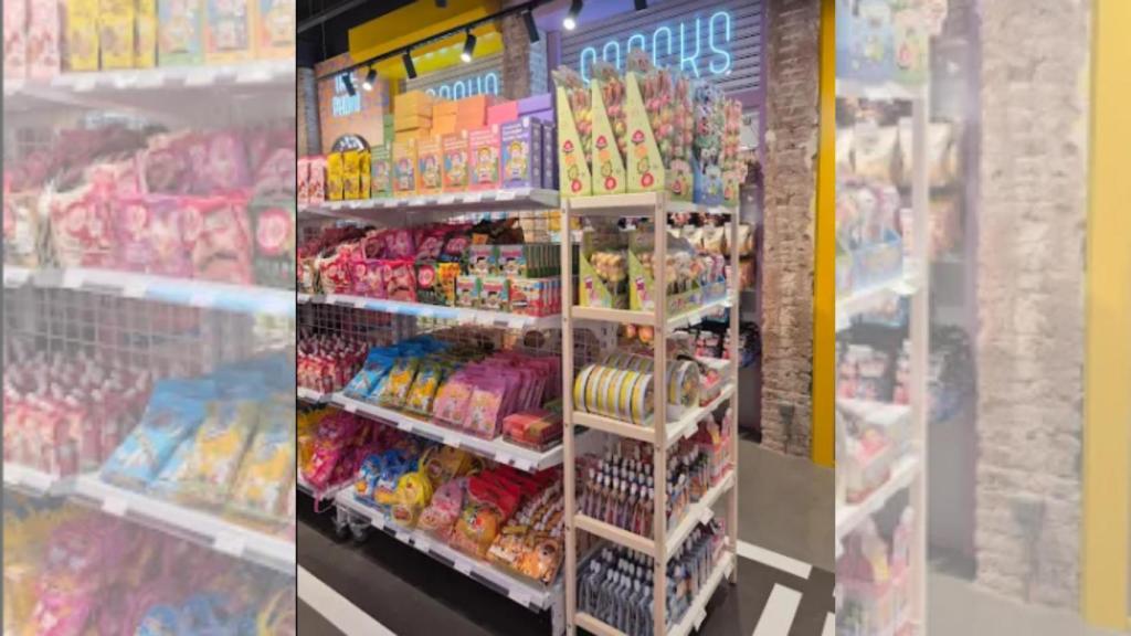 Interior del Kim Market de Barcelona