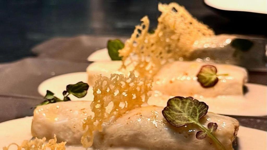 Canelón de carne asada en el restaurante de Barcelona