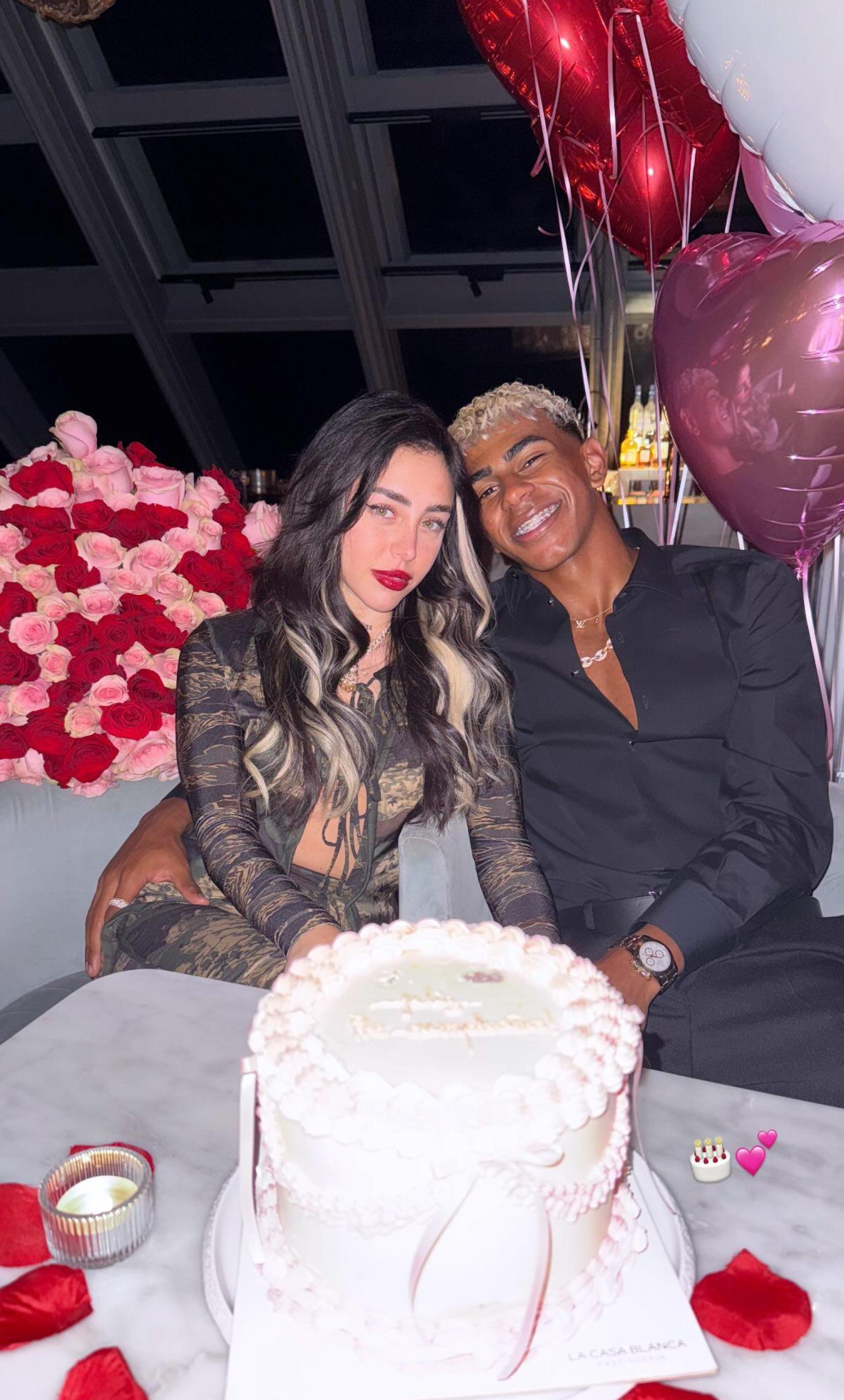 Lamine Yamal celebra el cumpleaños de su novia, Nicki Nicole