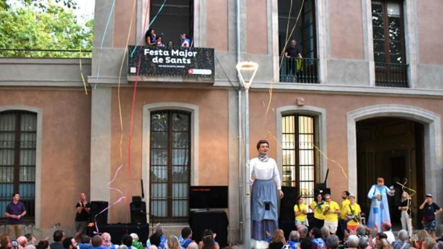 Asistentes al pregón de las fiestas de Sants