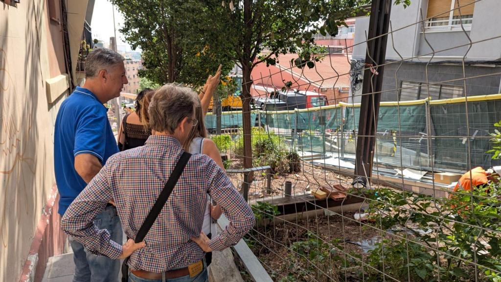Instal·lació de les rampes al Carrer Cuba