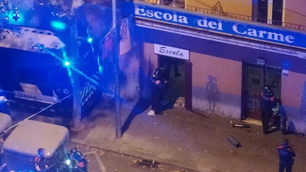 Imatge de l'intent d'okupació a l'Escola del Carme