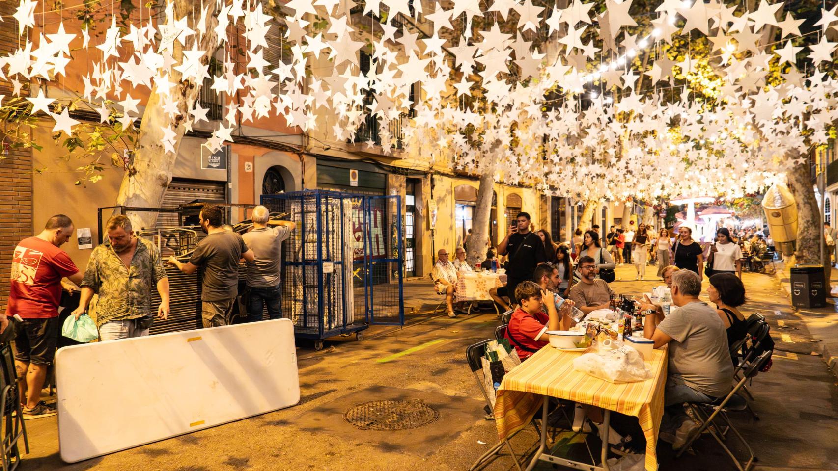Sants 'eclipsa' a Gràcia: así se ha convertido en la fiesta de barrio 