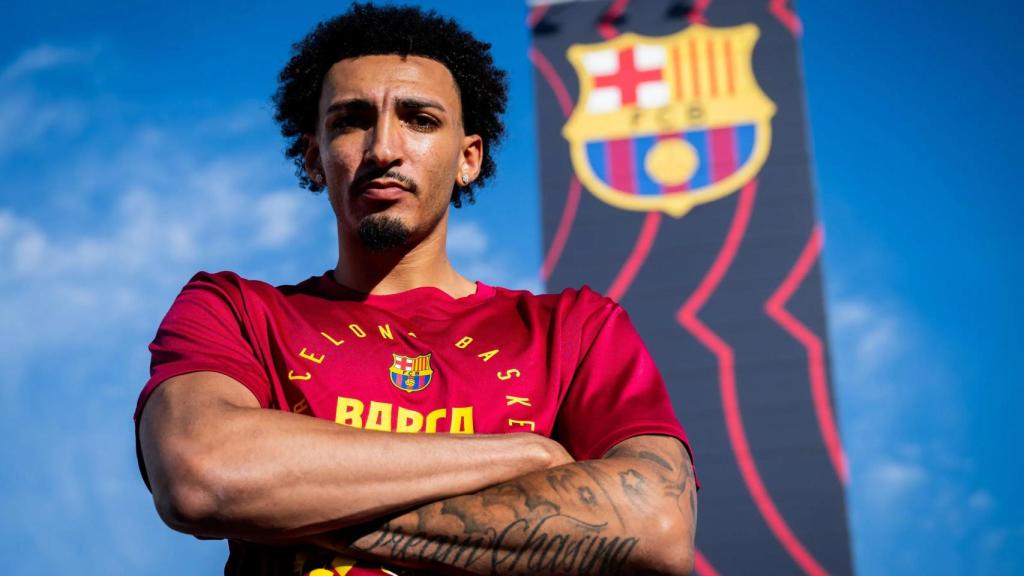 Miles Norris posa como jugador del Barça de basket