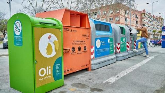 Contenedores en El Prat de Llobregat