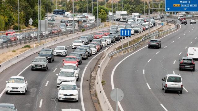 Imagen de archivo de tráfico en una de las principales vías de Barcelona