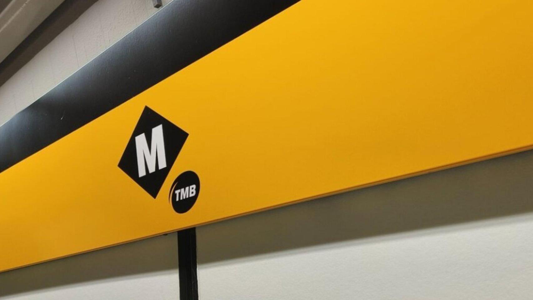 Cartel de la L4 del Metro de Barcelona