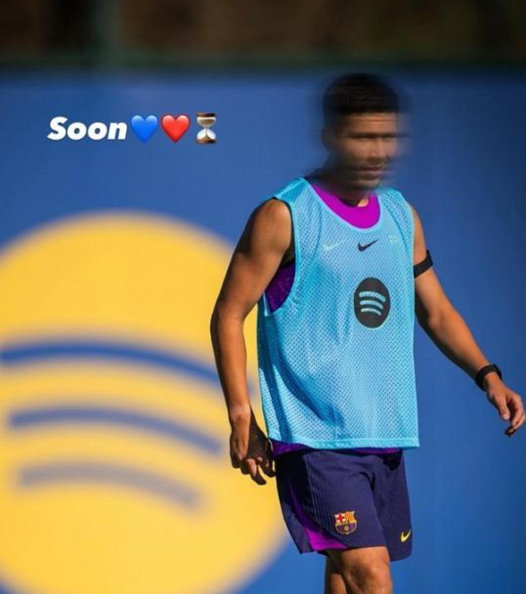 El mensaje optimista de Roony Bardghji sobre su debut oficial en sus historias de Instagram