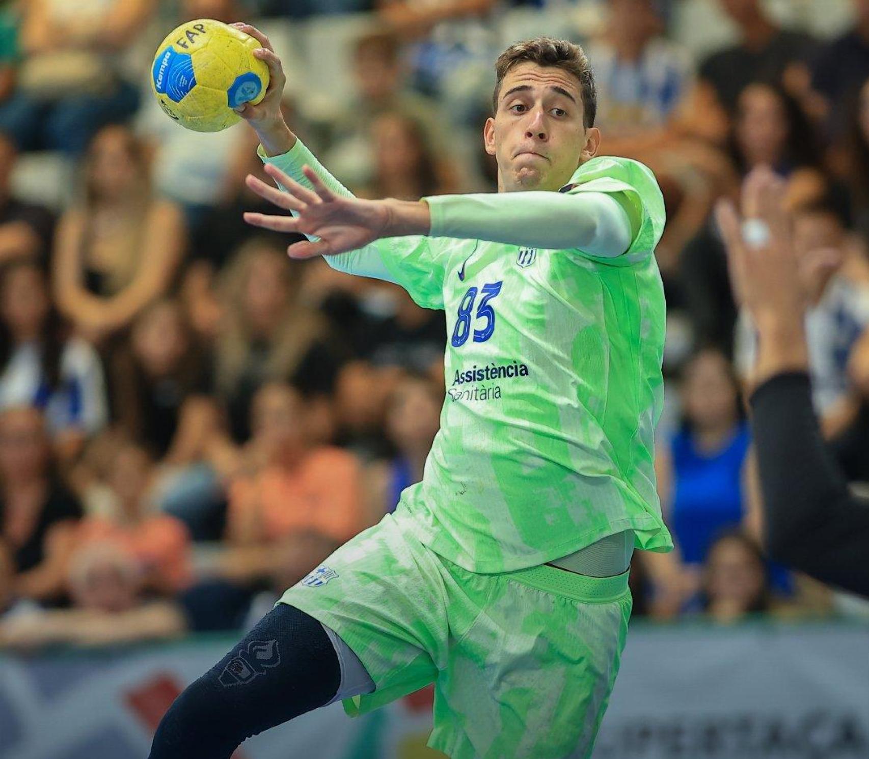 Ian Barrufet, estrella del Barça de balonmano en las semifinales de la Supercopa Ibérica contra el Porto