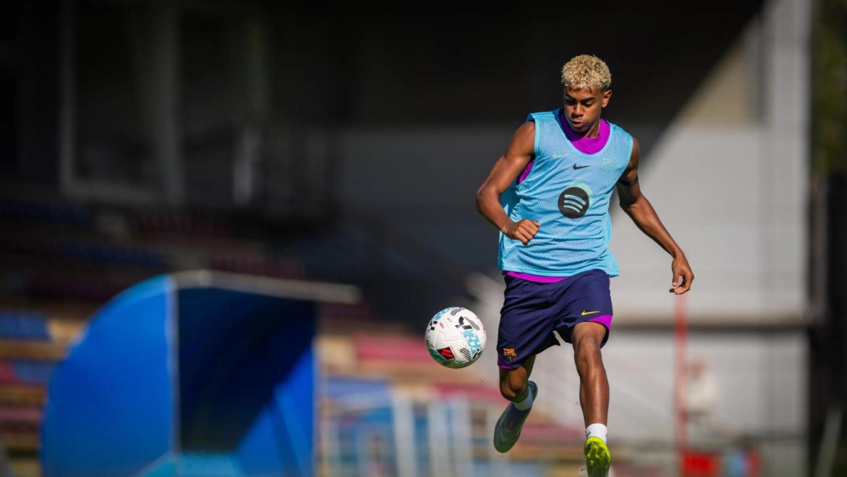 Lamine Yamal, en el entrenamiento del Barça previo al partido contra el Rayo Vallecano