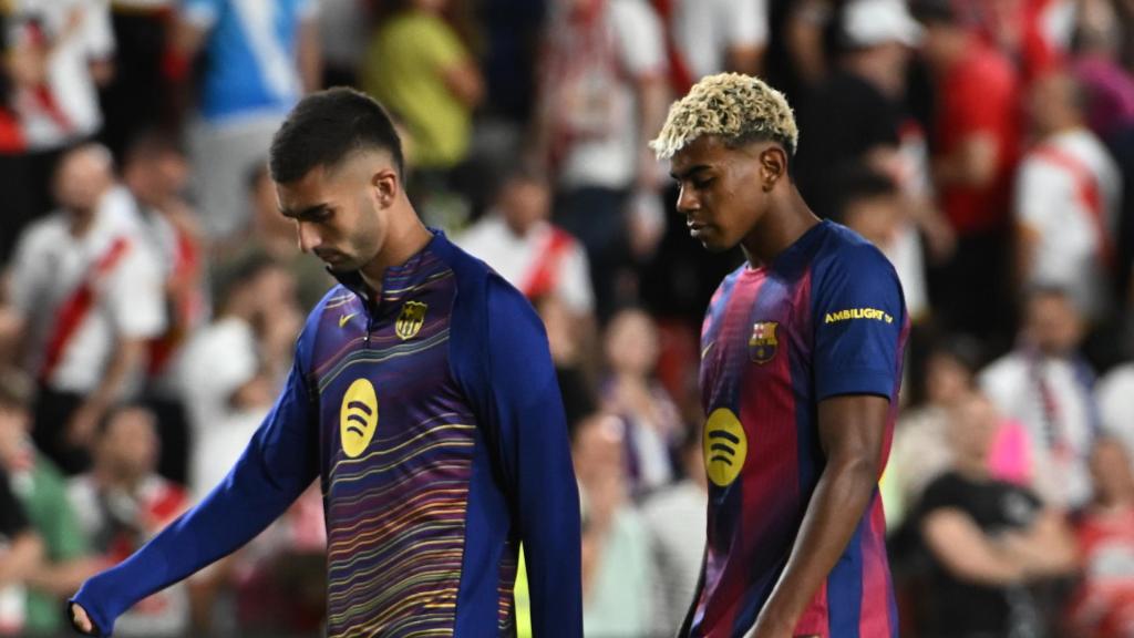 Lamine Yamal y Ferran Torres, cabizbajos tras empatar en el Rayo-Barça