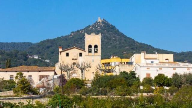 El municipio a media hora de Barcelona con mansiones de lujo de 10 millones de euros: es muy discreto y con vistas al mar