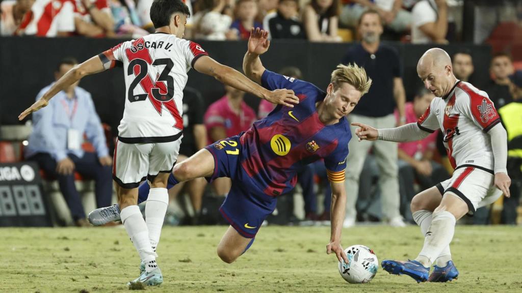 Frenkie de Jong durante el Rayo-Barça