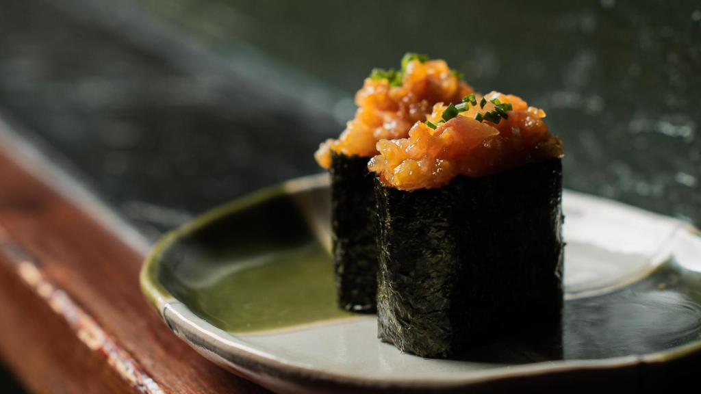 Gunkan de Hamachi de Robata