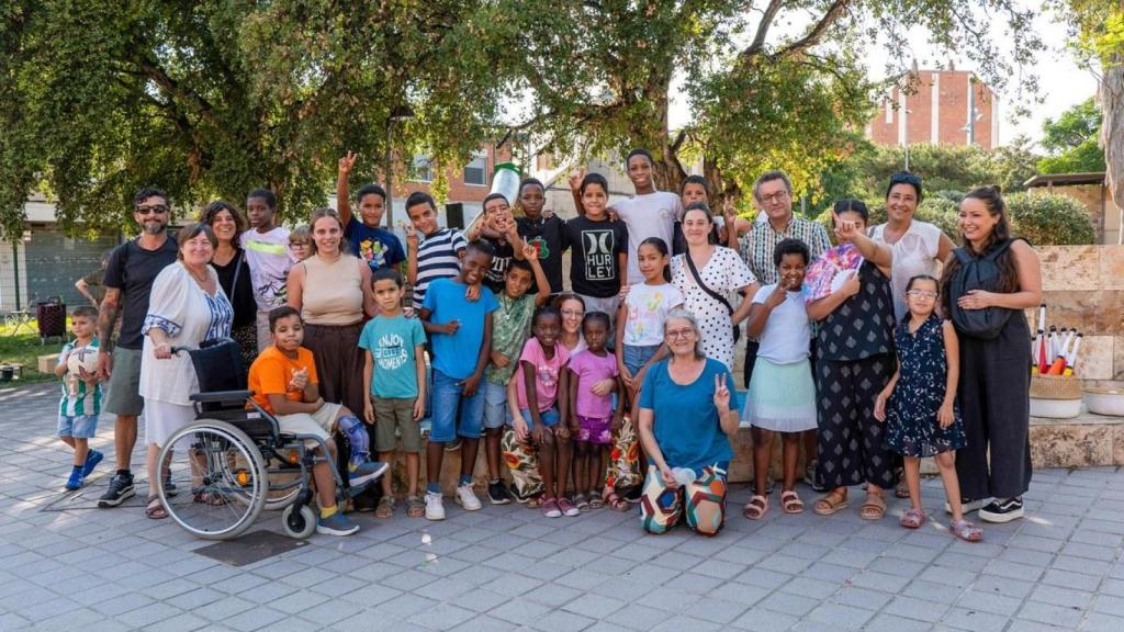 Bienvenida de los niños y niñas de Vacaciones en Paz en Rubí en 2025