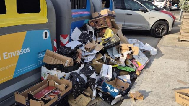 Zona de contenedores en Castelldefels