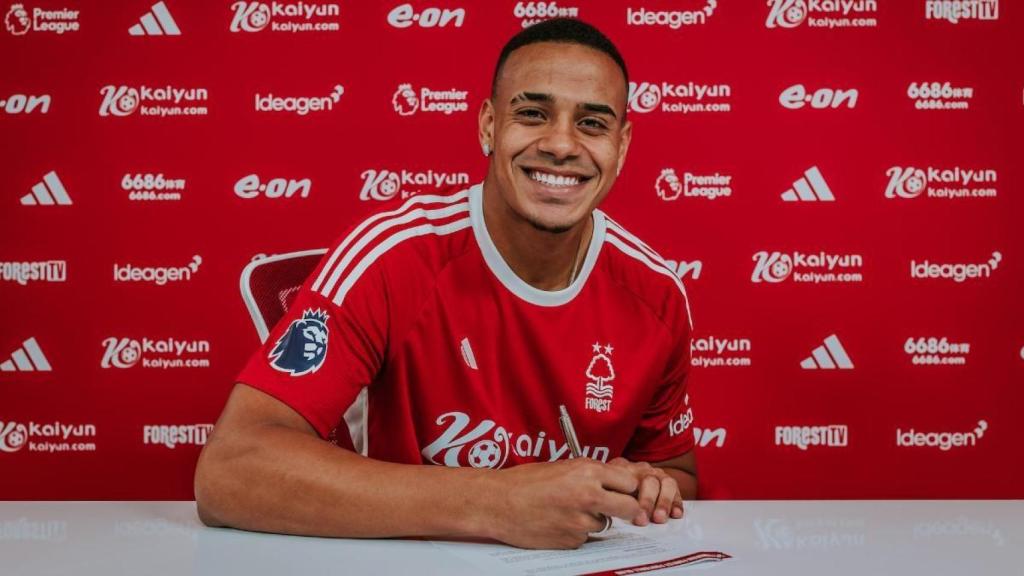 Murillo Santiago firmó por el Nottingham Forest en 2023