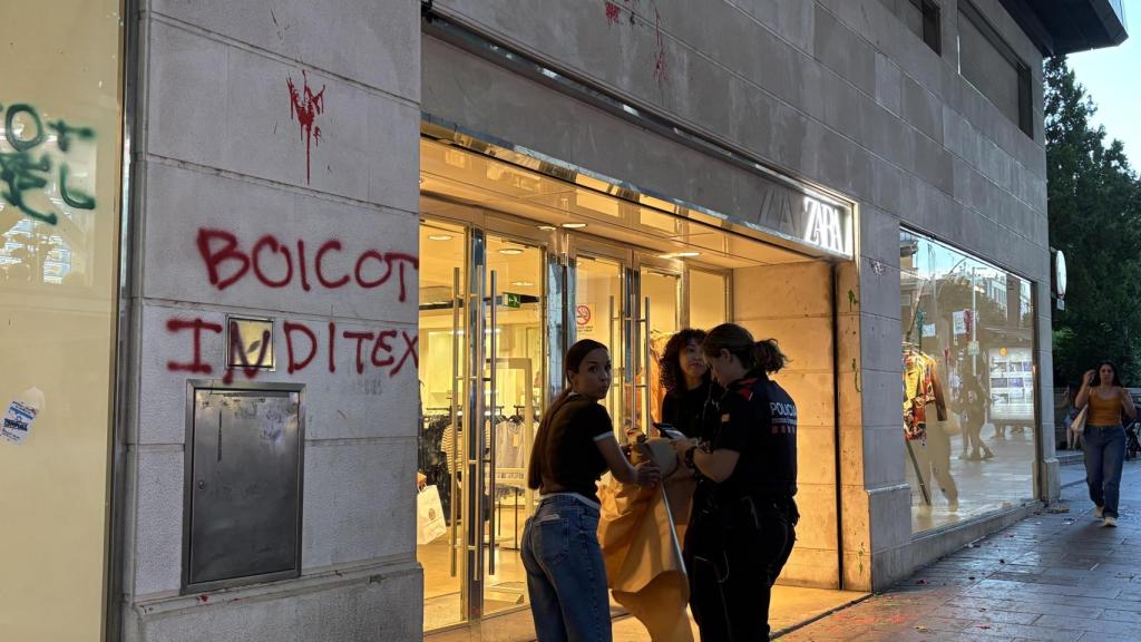 Pintadas en el centro de Sabadell