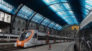 Un tren de Rodalies en la Estación de França