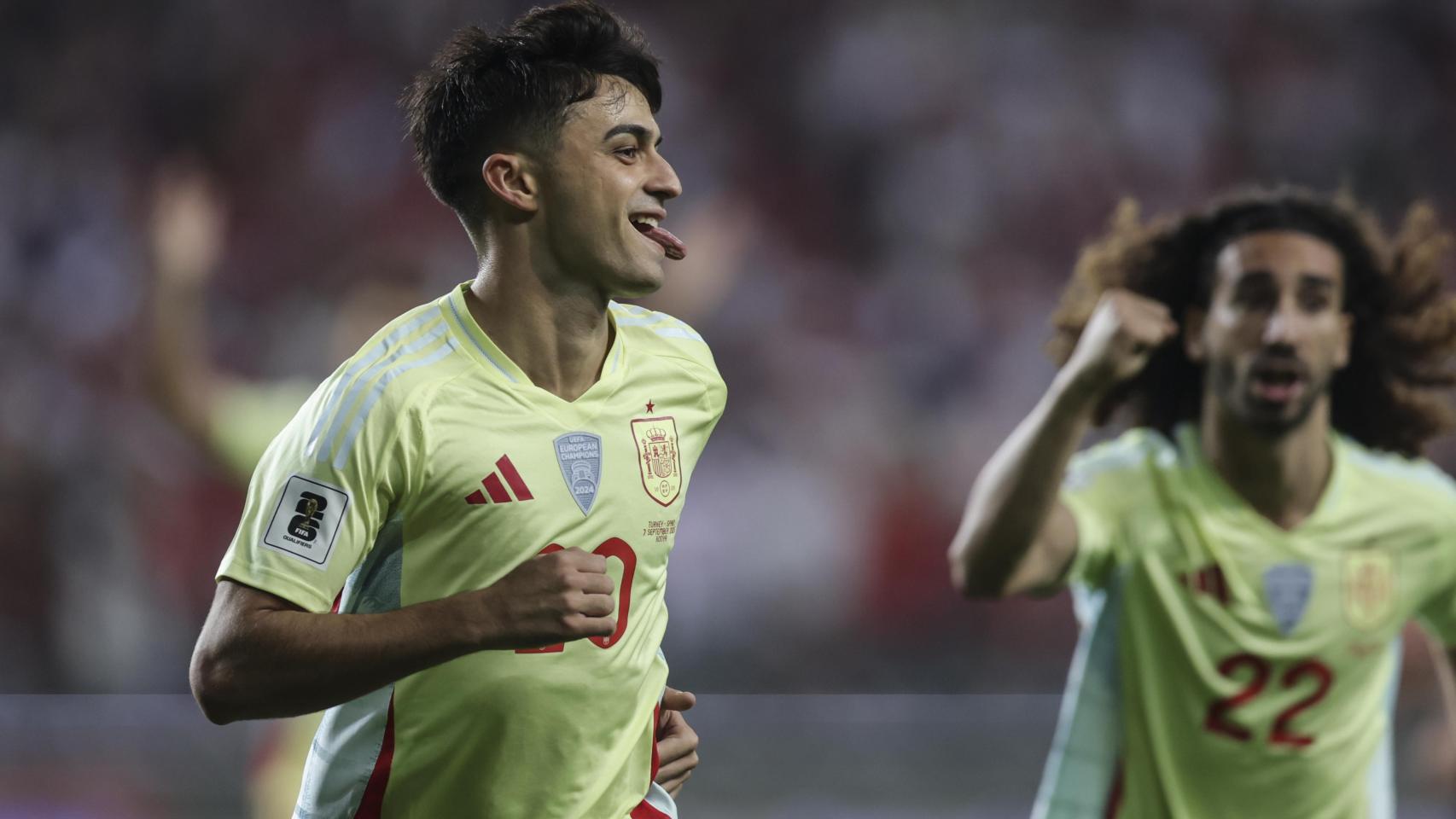 Pedri celebra su primer gol en el Turquía-España