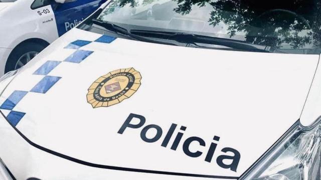 Uno de los coches de la Policía Local de Sant Adrià