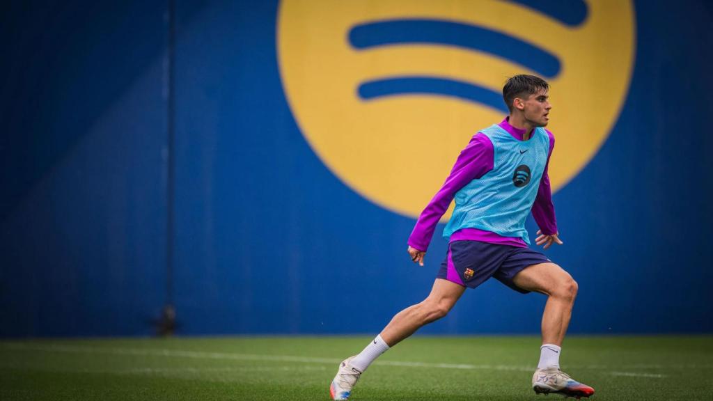 Gerard Martín en un entrenamiento con el Barça