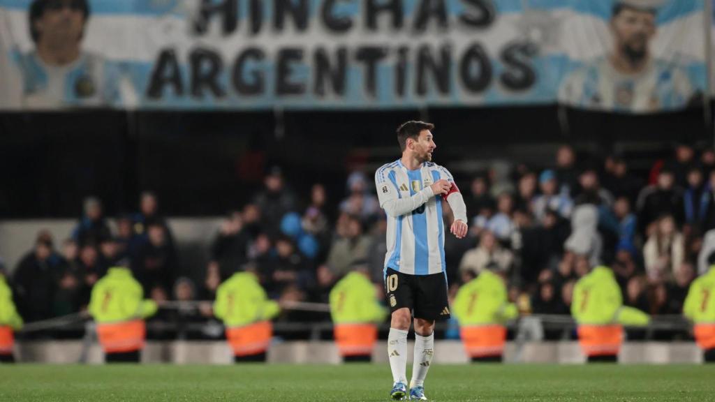 Leo Messi durante el Argentina-Venezuela en el Monumental