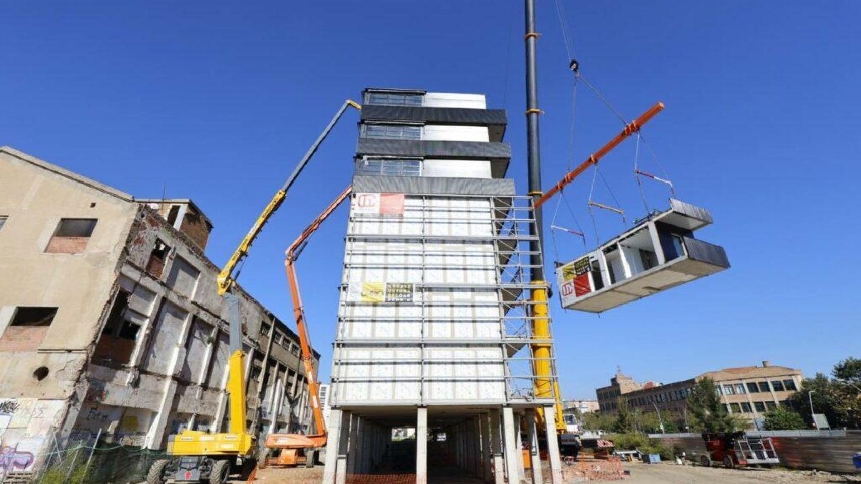 La construcción de vivienda cae en Barcelona: se inician un 10% menos de pisos en la provincia